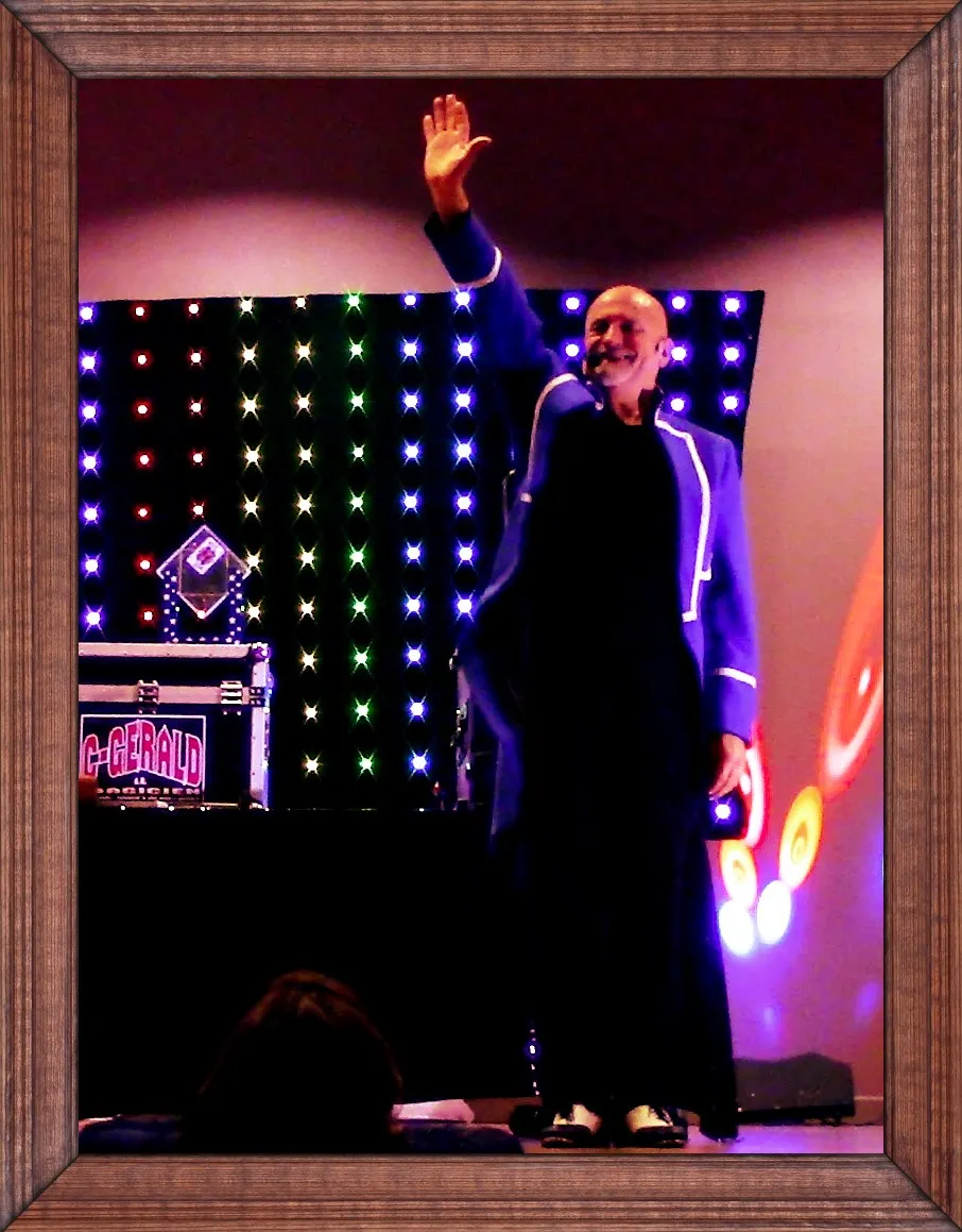 SPECTACLE EN CABARET - DINER-SPECTACLE...