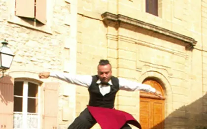 Photo de CIE L'ESTOCK FISH - SPECTACLE  CIRQUE/RUE - LANCON PROVENCE
