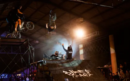 Photo de BIKE ART, Shows et animations à vélo