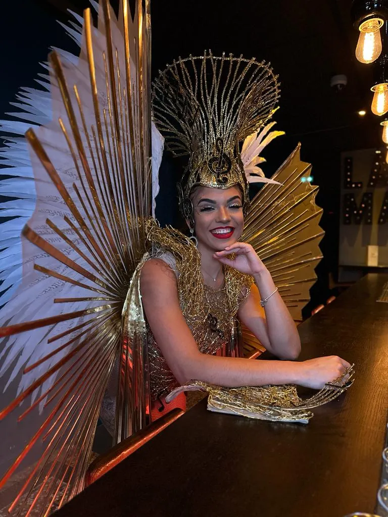 costumes de samba, danseuses bresiliennes, show bresil, spectacles de samba, show latino lyon