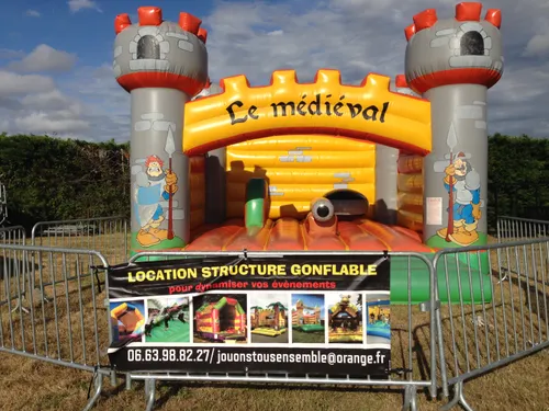 Structures Gonflables  leader 44 JTE  spécialiste PARCS EPHEMERES XXL