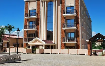 Photo de HOTEL LE ROYAL PALACE - ANTSIRABE
