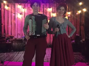 Les Demoiselles de Paris duo