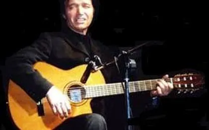 Photo de CURRO SAVOY - Chanteur - Siffleur - Guitariste