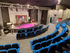 salle de spectacle pour les enfants à Noël