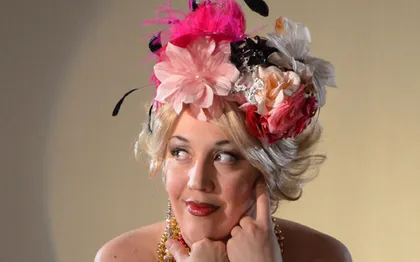 Photo de Melle Lise - Comédienne et chanteuse de cabaret - Saône-et-Loire