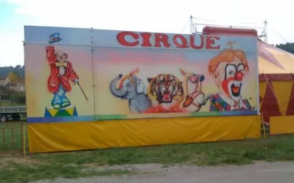 Photo de Cirque Loyal - Spectacle de Cirque - Uzès - Alès - Nîmes - Arles 
