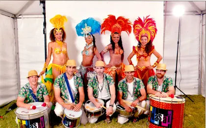 Photo de Bandasaï - Percussions et danseuses du Brésil / VAR