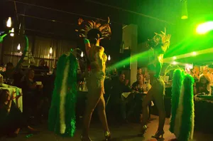 Lolipop danseuses professionnelles spectacle bateau navire peniche restaurant petite formule anniversaire soirée événementielle