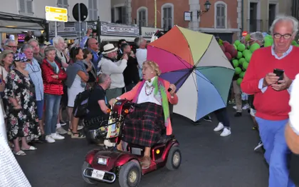 Photo de TRANSFORMISTE Madame Doubtfire 
