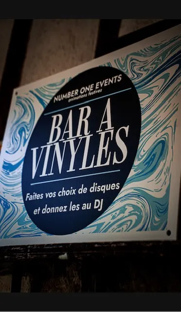 Animation Bar à Vinyles