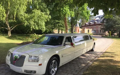 Photo de Location avec chauffeur 123 Limousines - Paris