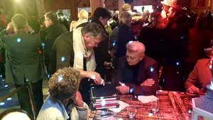 Christophe magicien close up Nantes avec Alain Madelin