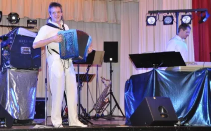 Photo de ORCHESTRE et DJ en Rhone Alpes, GILLOU FRANCONY ANIMATIONS