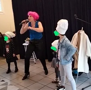 CATHY MINY - Chanteuse multigénérationnelle & Clown - BEAUVAIS