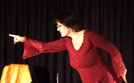 Véronique GIRARD, Conteuse-Chanteuse, Toulouse-France