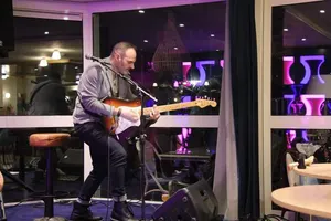 Electronisa Bruno Ramos guitare basse