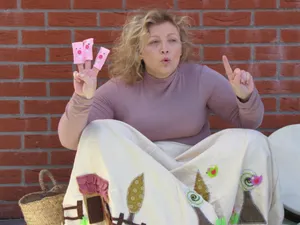 Robe à histoires Stéphanie Duquesne Poitiers Loup y-es-tu ?