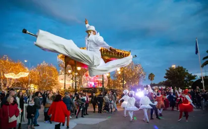 Photo de Animation et Spectacle sur échasses : Aerobateos / PACA SUD 