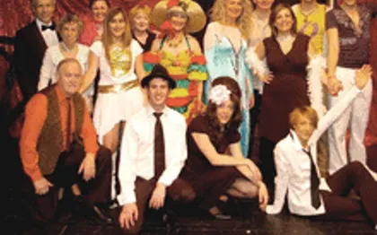 Photo de Revue Spectacle Music-Hall - La compagnie LES COEURS EN FÊTE - Loire Atlantique 