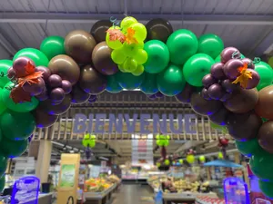 Foire aux Vins grappes de raisin en ballons