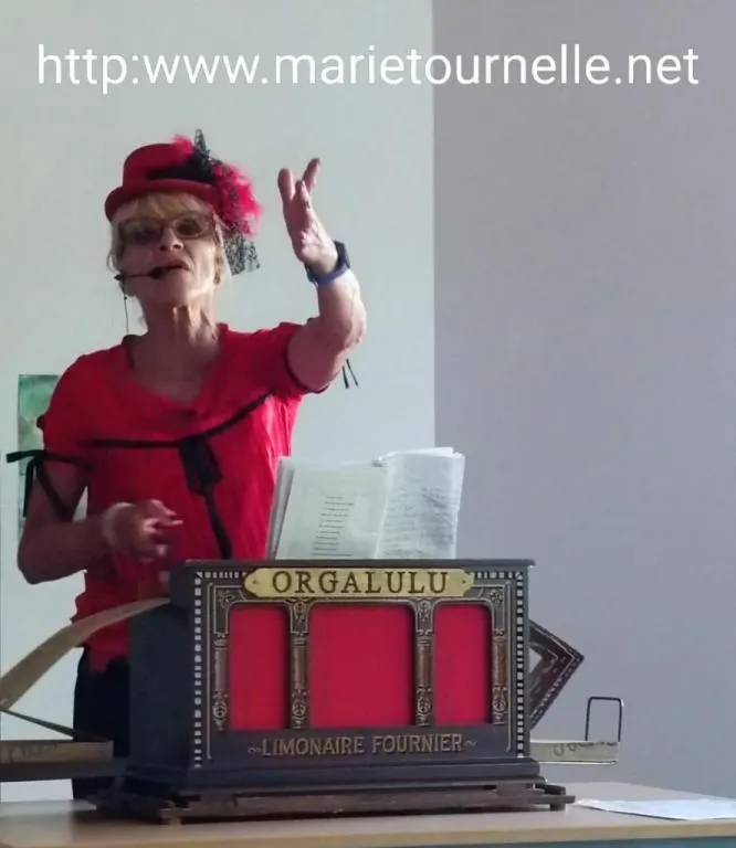 Animation orgue de barbarie dans une bibliothèque enfants