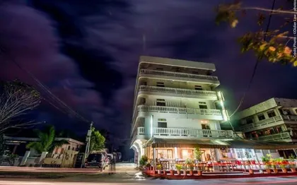 Photo de Generation Hotel** - TAMATAVE