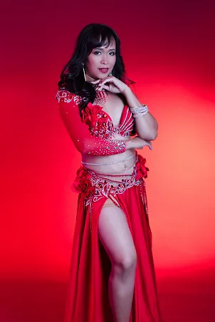 Änna, professeure de danse orientale (Eysines/Mérignac, Pessac, Cestas & Talence), chorégraphe et danseuse orientale à Bordeaux et ailleurs pour tous vos événements.
www.annaorientale.com