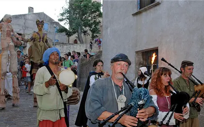 Photo de Ventouresco, musique de rue du moyen-age au XIXème siécle - Avignon