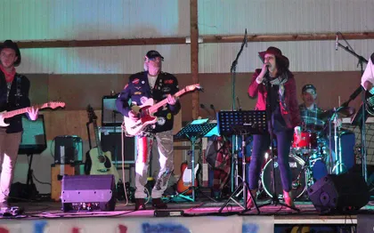 Photo de MEDDLE ROCK Groupe de Pop/Rock Country