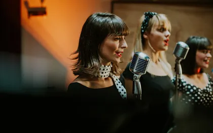 Photo de HOURRA SHOW - Spectacle Musique Swing / PARIS