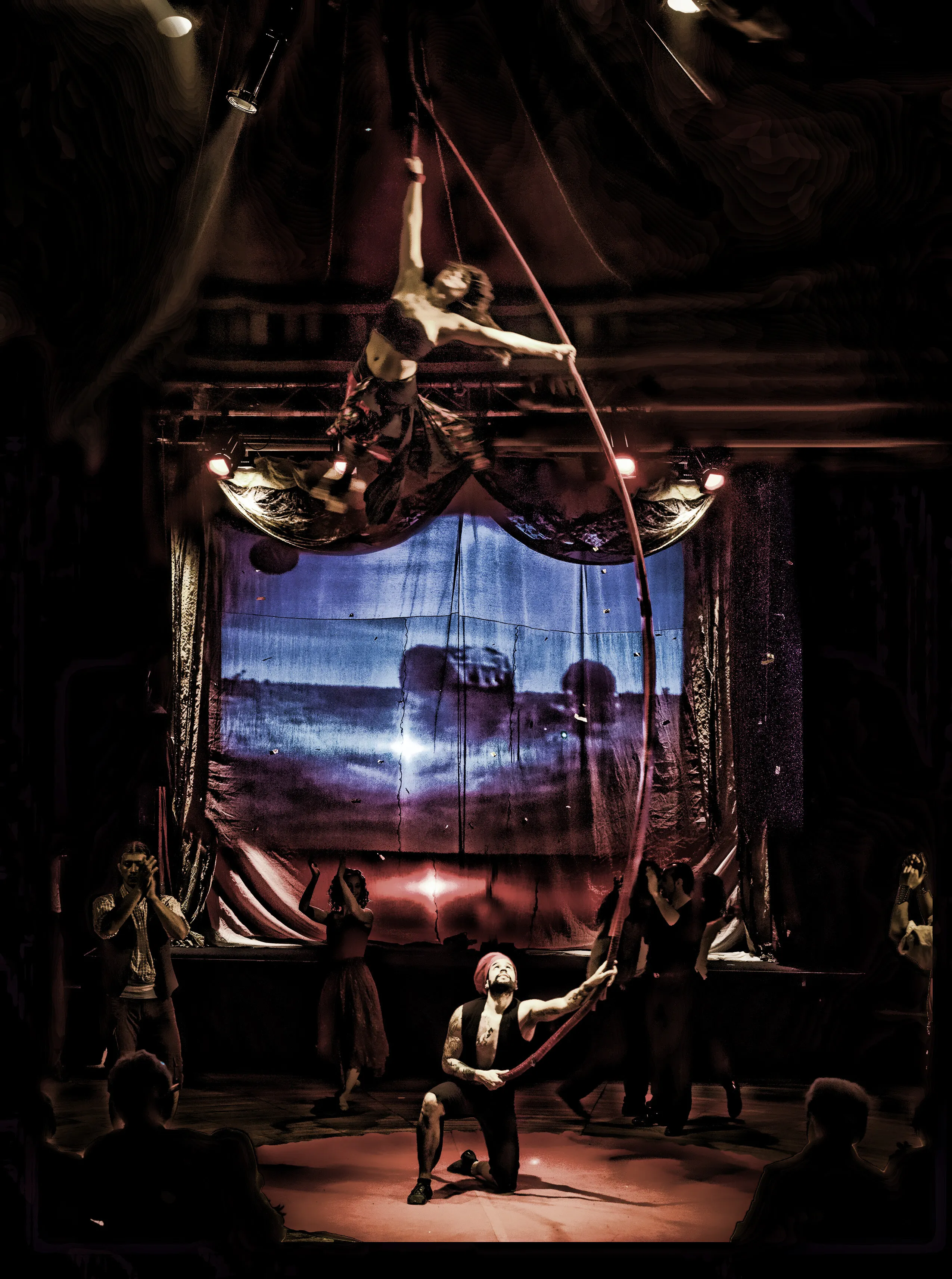   CIRCO DE NOEL 
photo prise lors de notre spectacle au Cabaret Sauvage décembre 2015