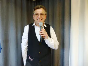 Bertrand Bugel artiste chanteur