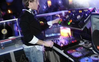 Photo de Dj management - Animation de vos soirées - Disc Jockey Neuchâtel