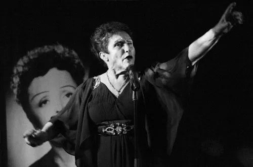 Hommage à Edith PIAF par FLOR'ALEXANDRA