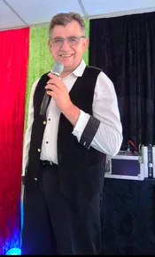 Chanteur accordéoniste pianiste Loire-Atlantique en Pays de la Loire