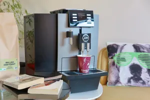 Bar mobile à café / PARIS