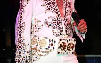 Photo de CHRISTIAN GIL SOSIE PHYSIQUE ET VOCAL D'ELVIS PRESLEY 