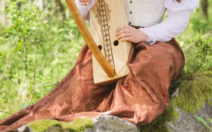Photo de Cécile Branche, chanteuse et harpiste