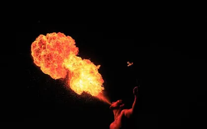 Photo de COMPAGNIE JAUNE 101, Cirque, jongleur et cracheur de feu - NORMANDIE 