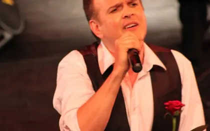 Photo de Michel ROYAN Chanteur Variétés & ses musiciens - Spectacle musical